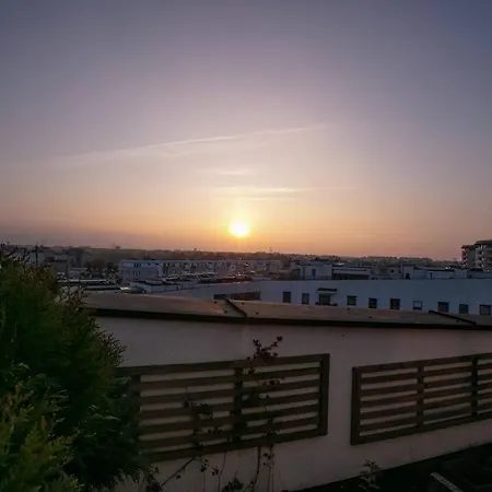 Dwupoziomowy, Rodzinny Apartament. Ochrona, Garaz. Lägenhet Warszawa