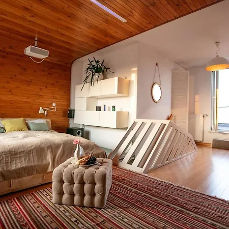 Dwupoziomowy, Rodzinny Apartament. Ochrona, Garaz. Apartman *