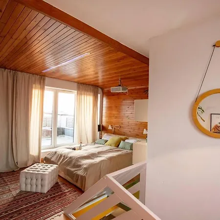 Apartman Dwupoziomowy, Rodzinny Apartament. Ochrona, Garaz. Varsó