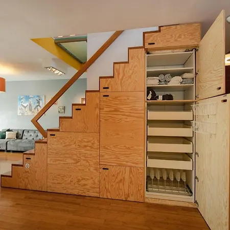 Dwupoziomowy, Rodzinny Apartament. Ochrona, Garaz. Apartman *