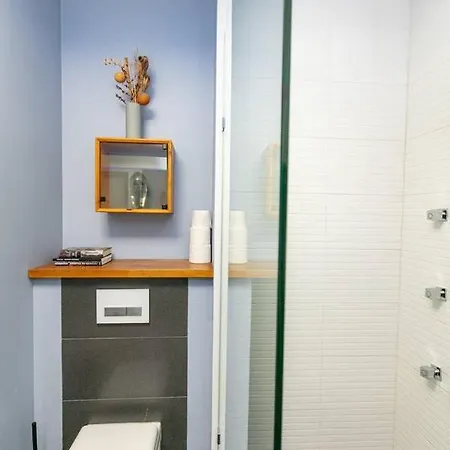 Dwupoziomowy, Rodzinny Apartament. Ochrona, Garaz. Apartman