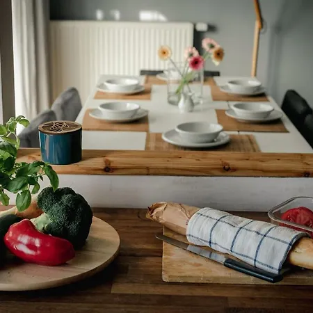 Dwupoziomowy, Rodzinny Apartament. Ochrona, Garaz. Apartment *