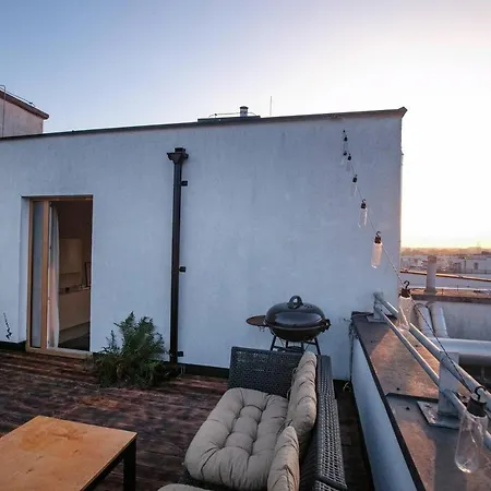 Dwupoziomowy, Rodzinny Apartament. Ochrona, Garaz. Apartment